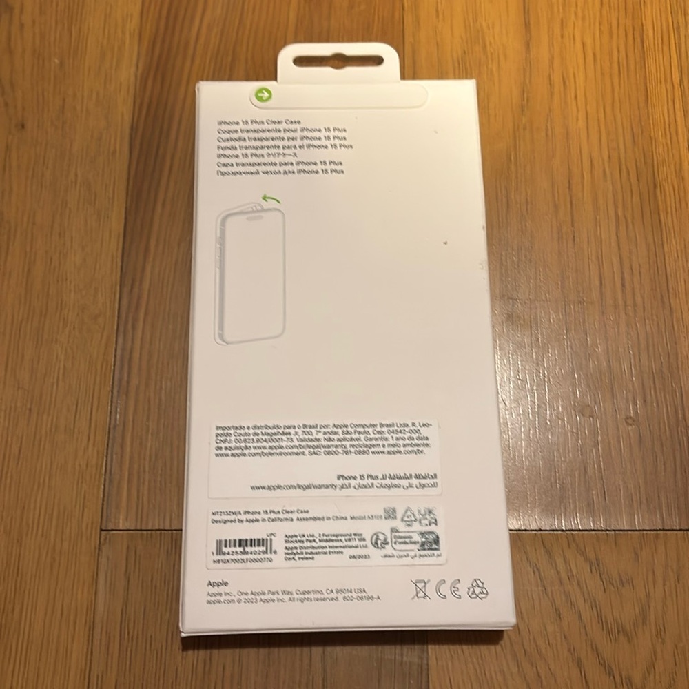Apple iPhone 15 plus clear MagSafe case